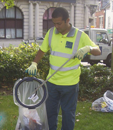 THE NEW BAGM8 HOOP REFUSE SACK HOLDER